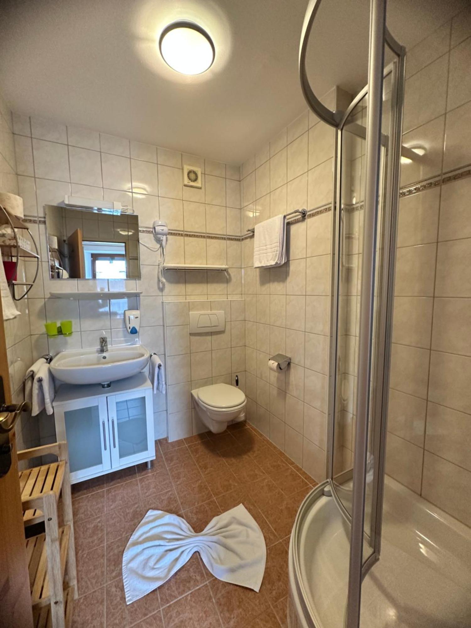 Goldener Adler Bed & Breakfast Scharnitz Exterior photo